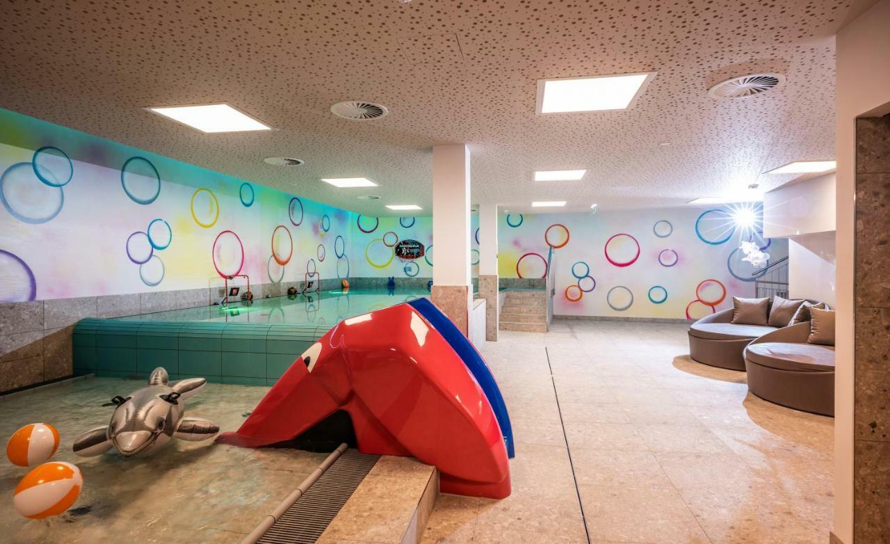 Aktiv- & Wellnesshotel Bergfried Tux Exterior photo